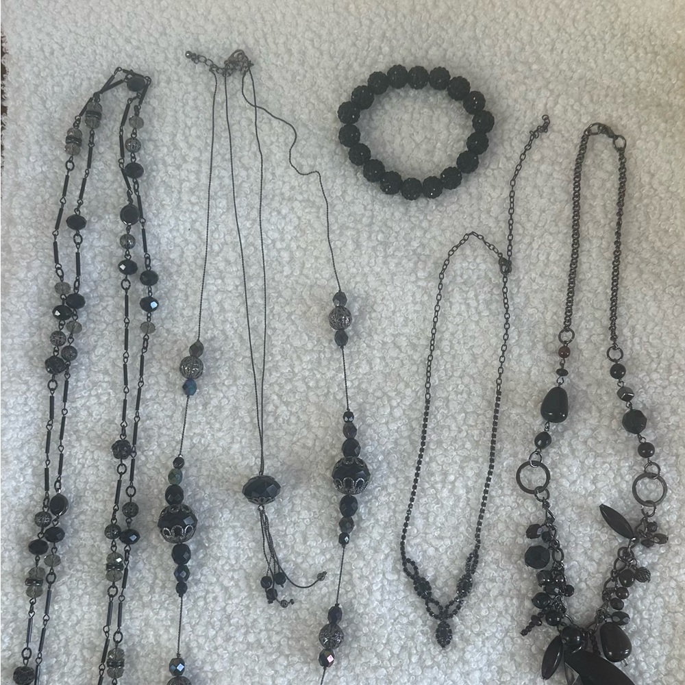 Elegant Black Jewelry Set